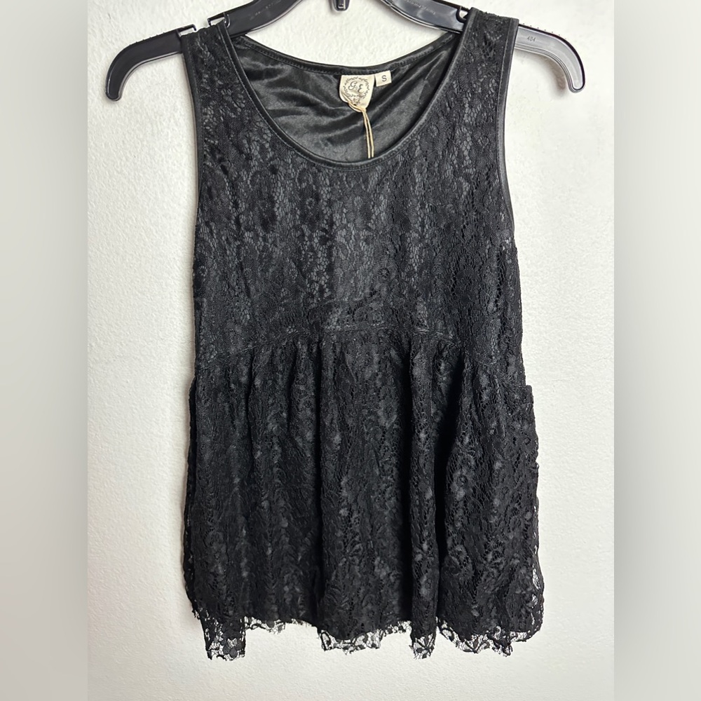 Grace & Emma Women Black Lace Sleeveless Tunic Size Small & Medium New with Tags
